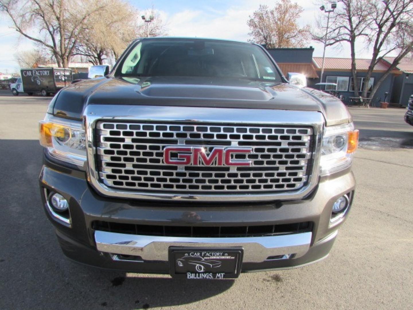 2019 Smokey Quartz Metallic /Gray Leather GMC Canyon Denali Crew Cab 4WD Long Box (1GTG6EEN6K1) with an 3.6L V6 DOHC 24V engine, 8A transmission, located at 4562 State Avenue, Billings, MT, 59101, (406) 896-9833, 45.769516, -108.526772 - Photo#6